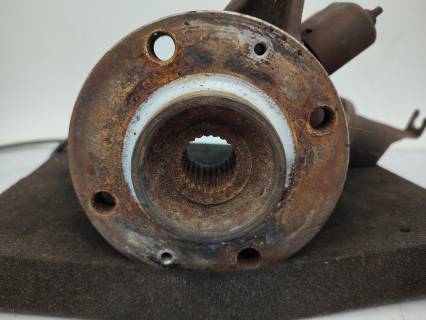 Fusee avant droit PEUGEOT 206 PHASE 1 Diesel - 1