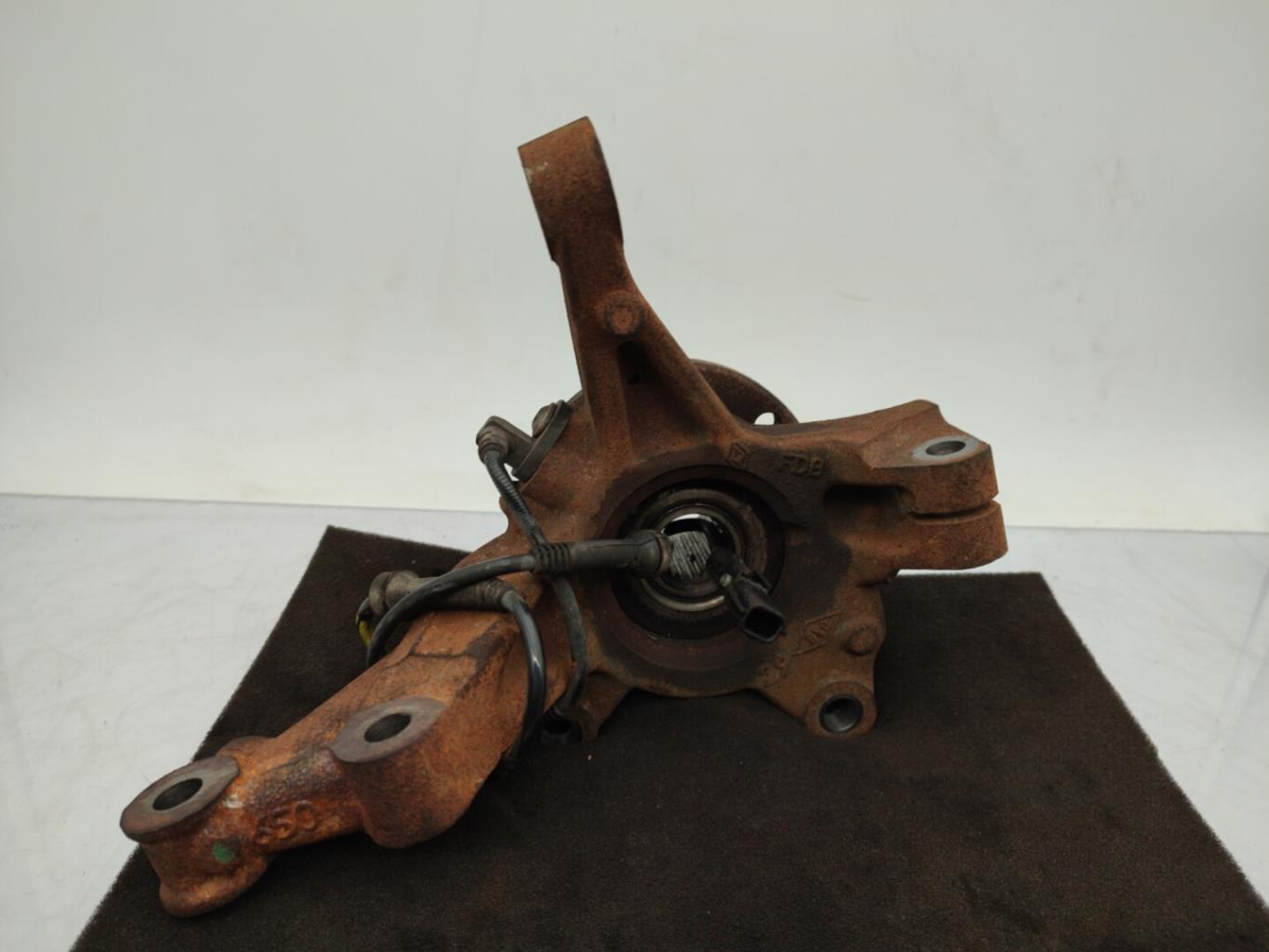 Fusee avant droit DACIA SANDERO 2 PHASE 2 Essence - 1