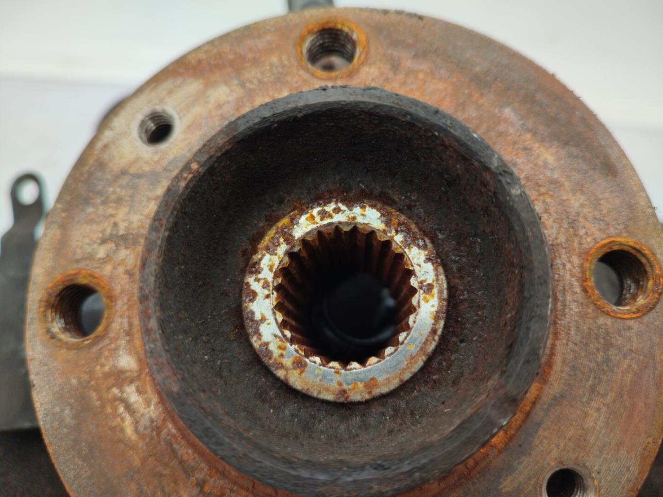 Fusee avant droit RENAULT CLIO 4 PHASE 1 Diesel - 1