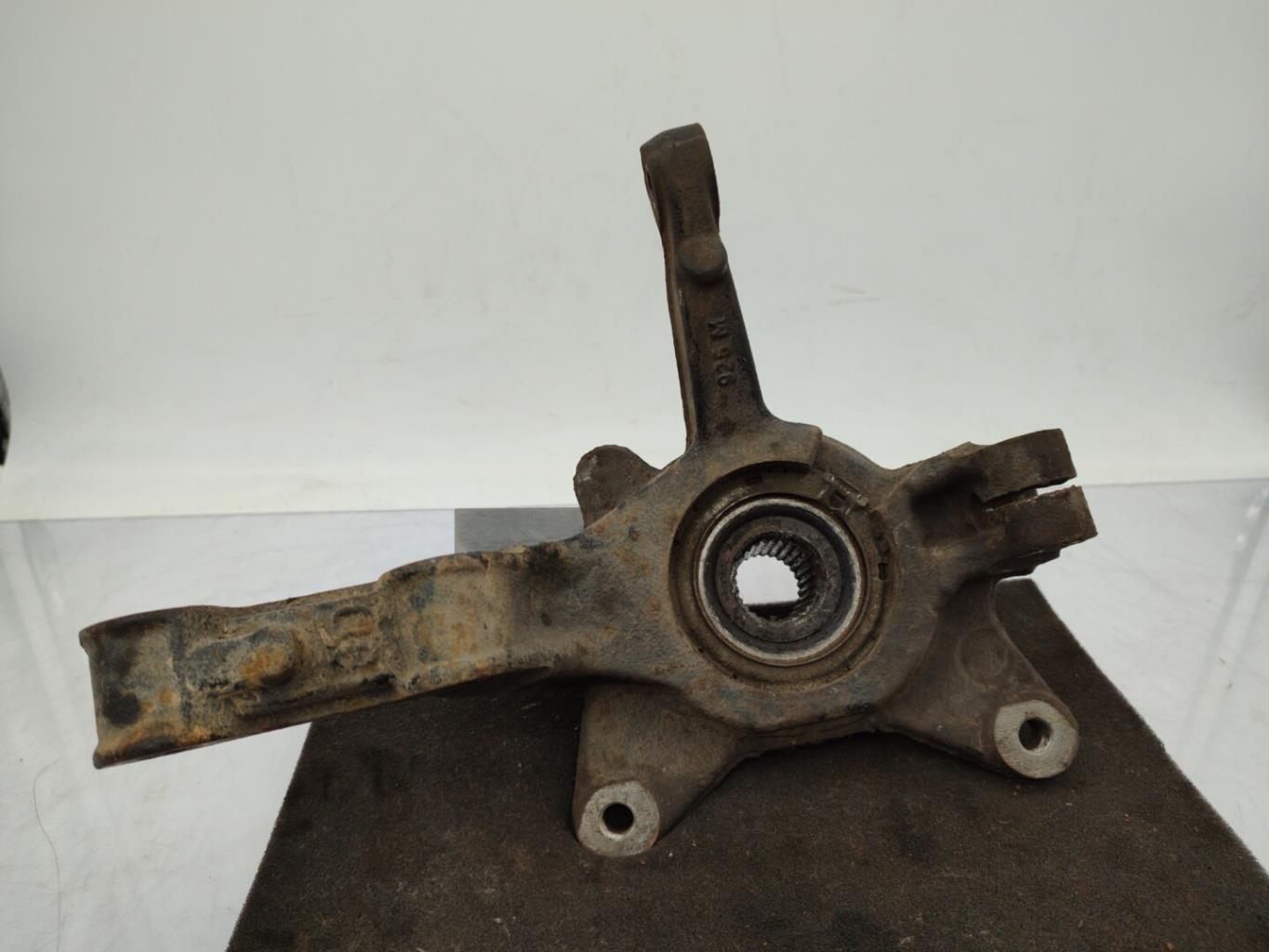 Fusee avant droit RENAULT KANGOO 2 PHASE 1  - 1