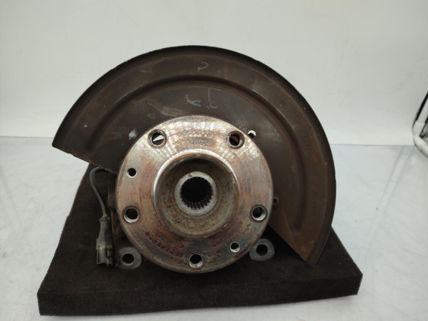 Fusee avant droit DACIA DUSTER 1 PHASE 2 Diesel - 1