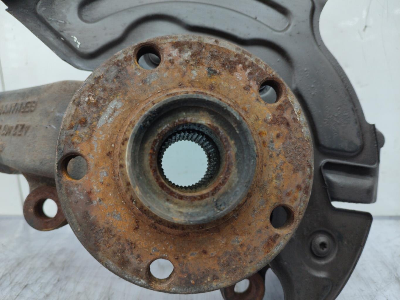 Fusee avant droit AUDI A6 2 ALLROAD PHASE 2 BREAK Diesel - 1
