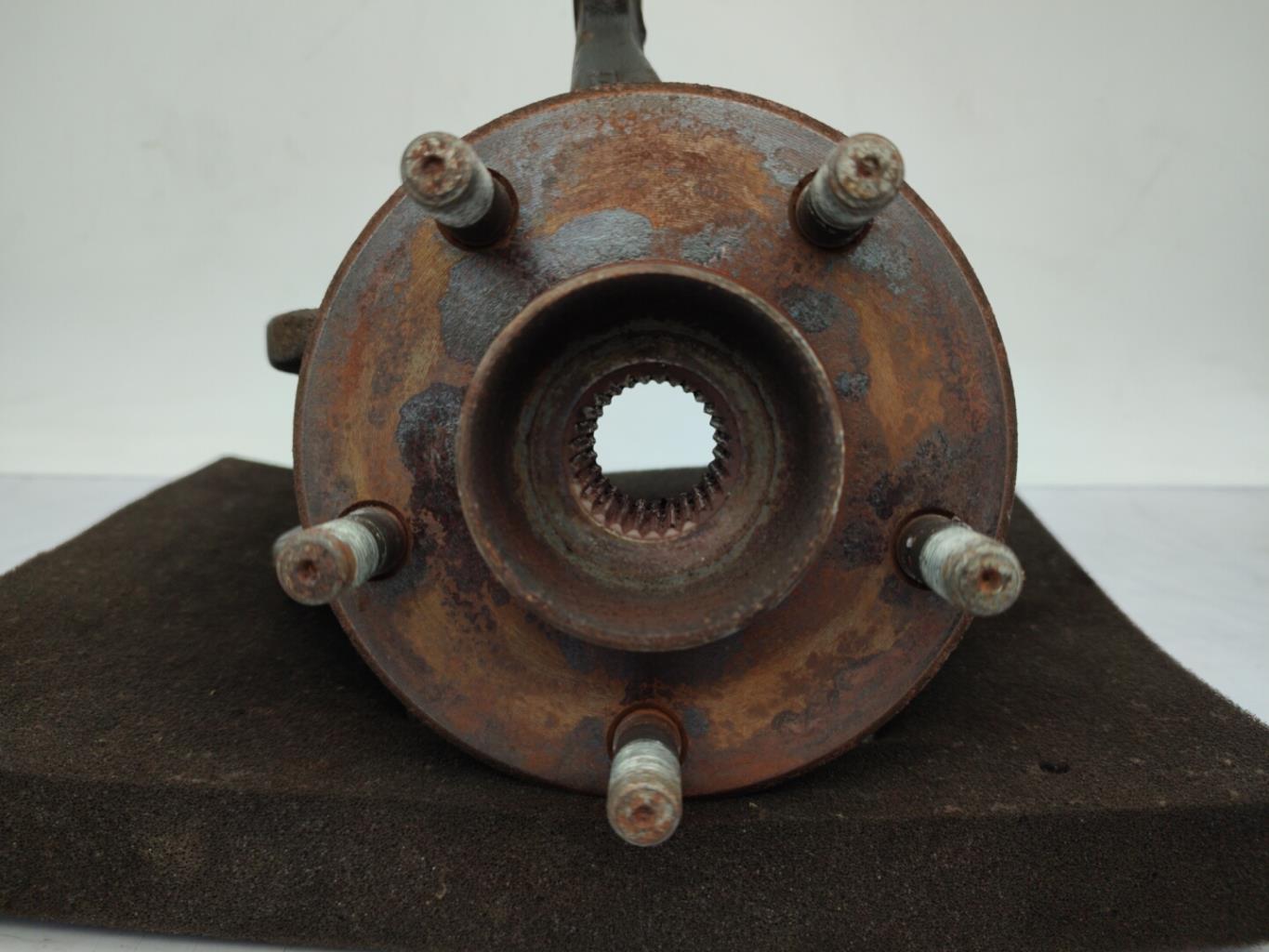 Fusee avant gauche FORD MONDEO 2 Diesel - 1