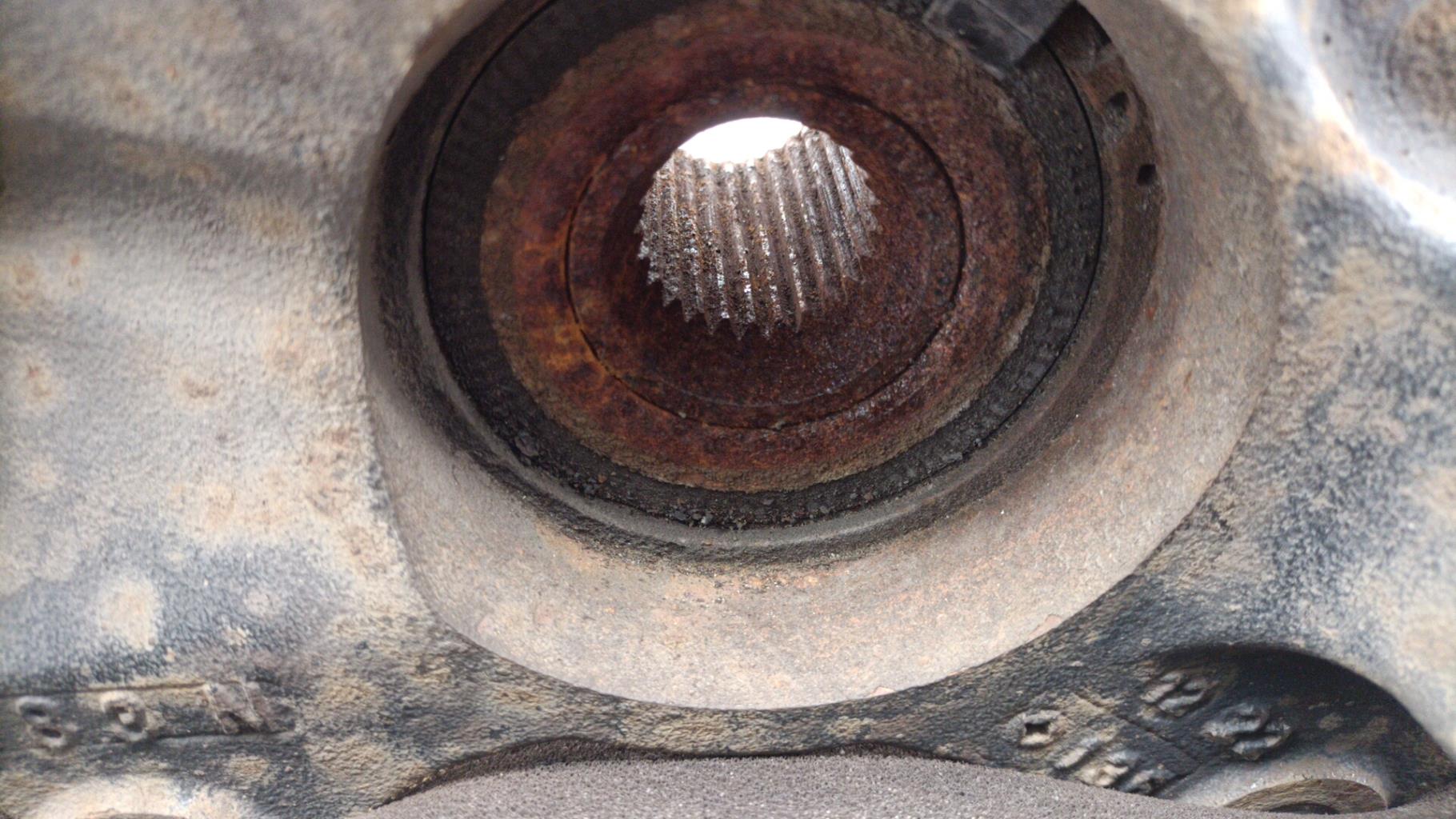 Fusee avant gauche RENAULT MEGANE 3 PHASE 2 Diesel - 1