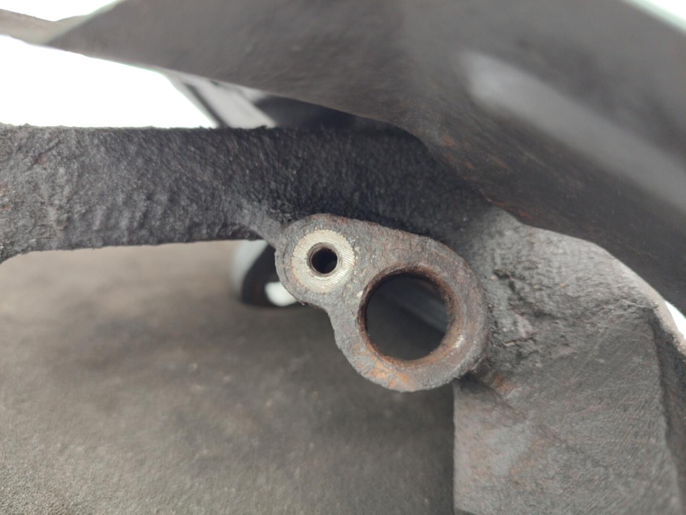 Fusee avant gauche HYUNDAI GETZ PHASE 1 Essence - 1