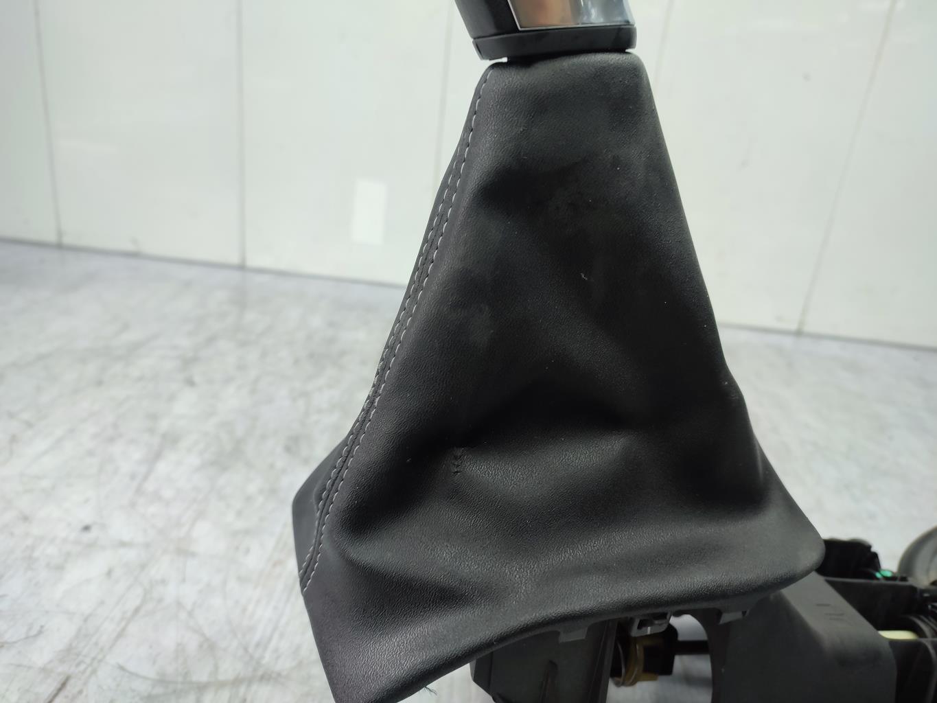 Levier de vitesses PEUGEOT 2008 1 PHASE 1 Diesel - 1