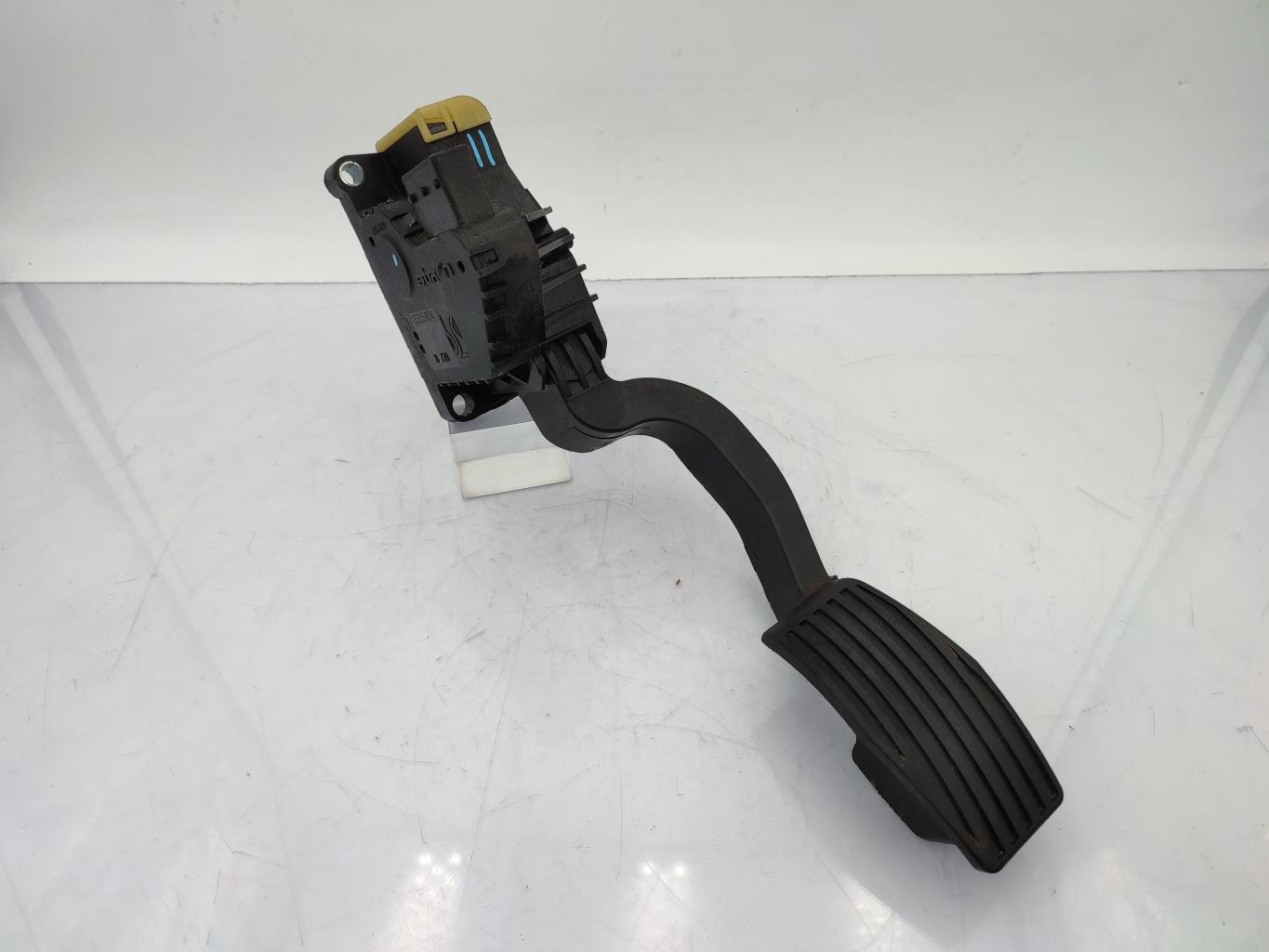 Pedale d'accelerateur OPEL CORSA D PHASE 1 Diesel - 1