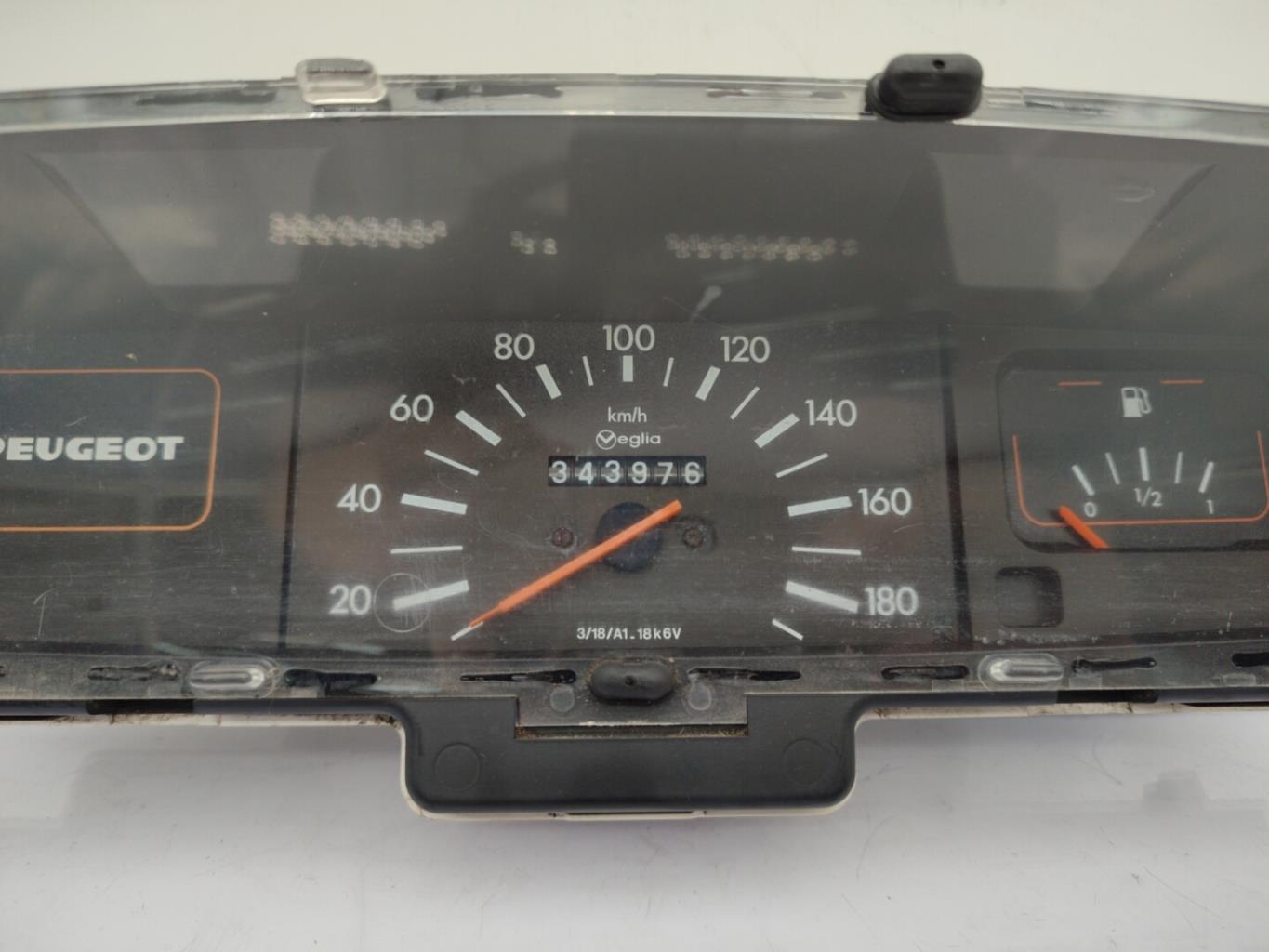 Tachimetro PEUGEOT 205 PHASE 2 Diésel - 1