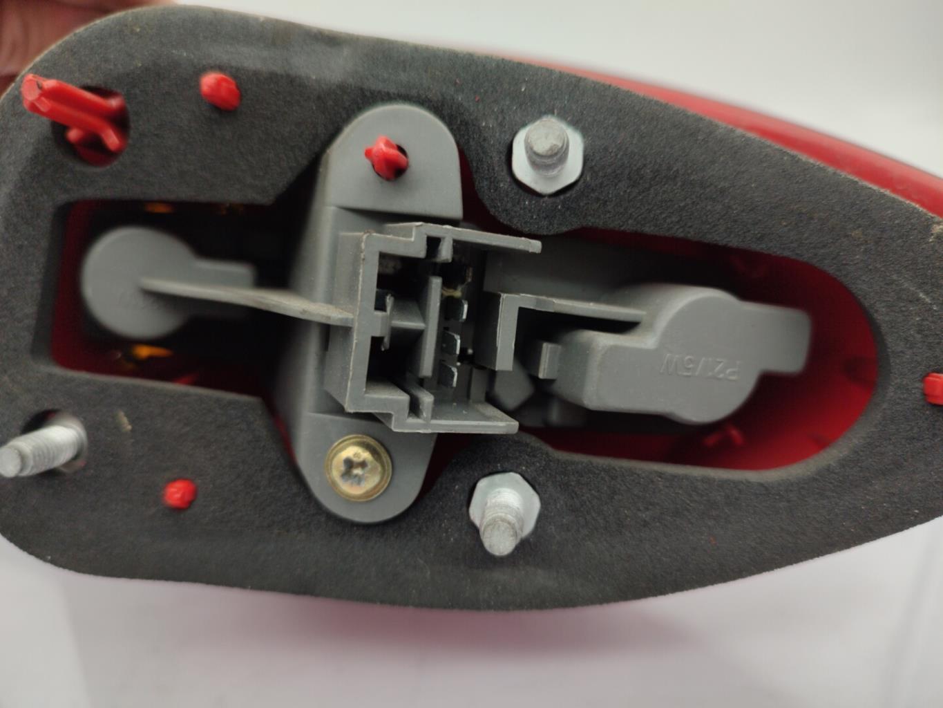 Fanale posteriore principale sinistro (luci) ALFA ROMEO 147 PHASE 1 Diésel - 1