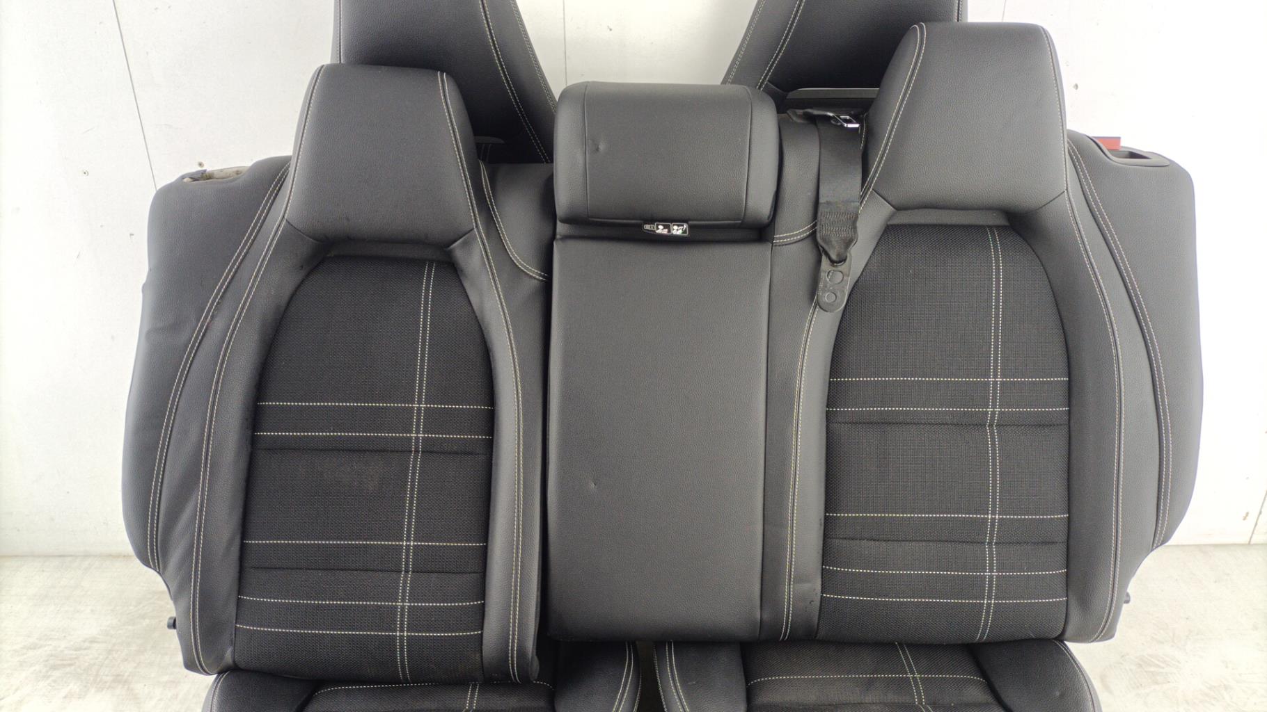 Interieur complet MERCEDES CLASSE A 176 PHASE 1 Essence - 1