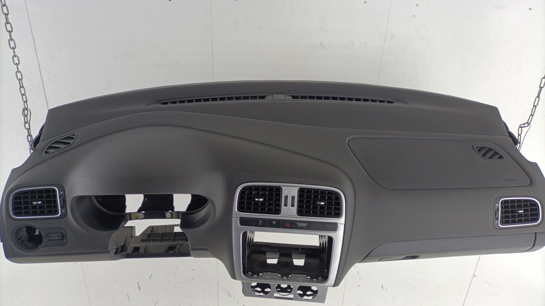 Tableau de bord VOLKSWAGEN POLO 5 PHASE 1 Diesel - 1