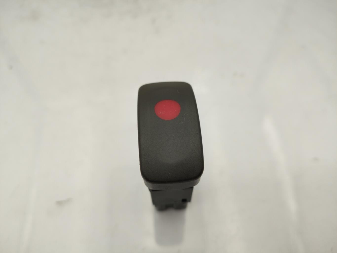 Bouton de warning NISSAN MICRA 2 PHASE 2 Essence - 1