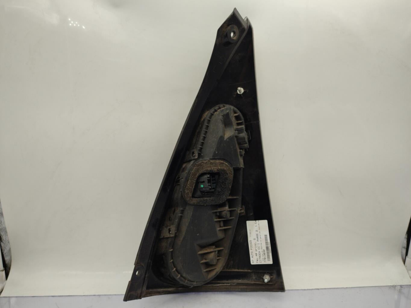 Fanale posteriore principale sinistro (luci) CITROEN C1 1 PHASE 2 Gasolina - 1