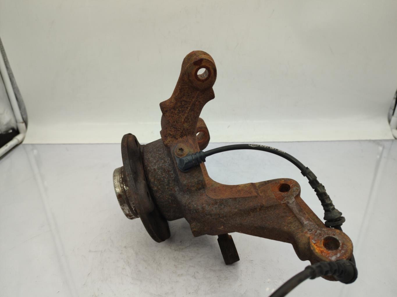 Fusee avant droit DACIA DUSTER 1 PHASE 1 Diesel - 1