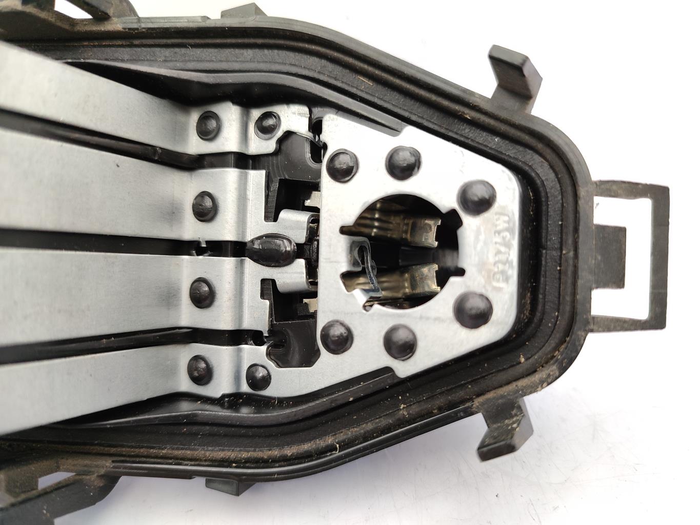 Base portalampade fanale posteriore sinistro RENAULT CLIO 4 PHASE 1 Diésel - 1