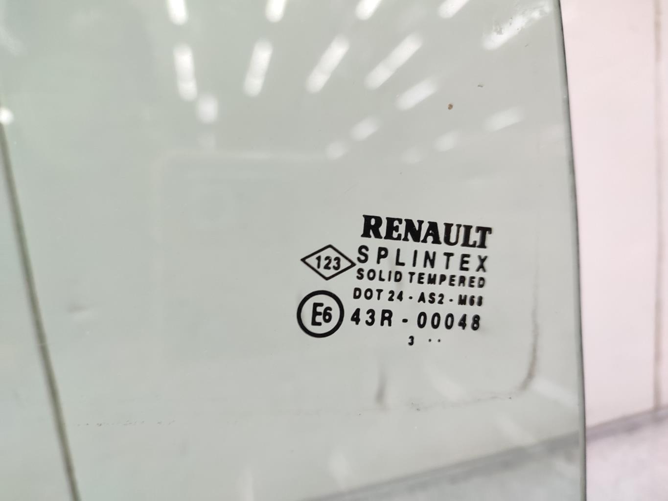 Vetro posteriore sinistro RENAULT SCENIC 2 PHASE 1 Diésel - 1