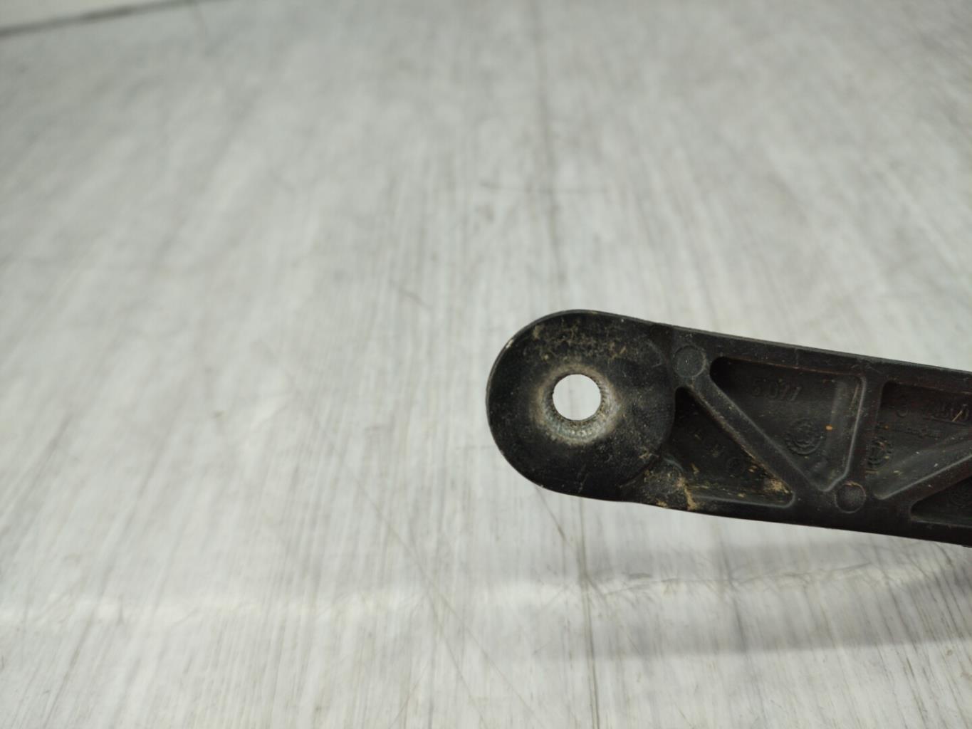 Braccio tergicristallo anteriore sinistro VOLKSWAGEN CADDY 3 PHASE 1 Diésel - 1