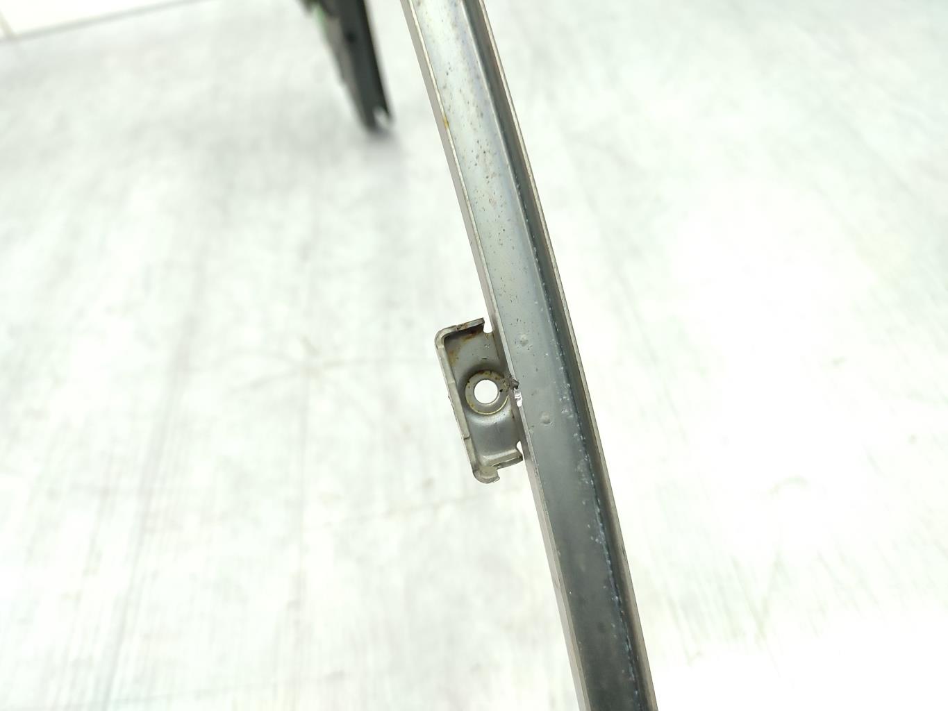 Ventanilla triangular delantera derecha (puerta) PEUGEOT 407 PHASE 1 BREAK  - 1