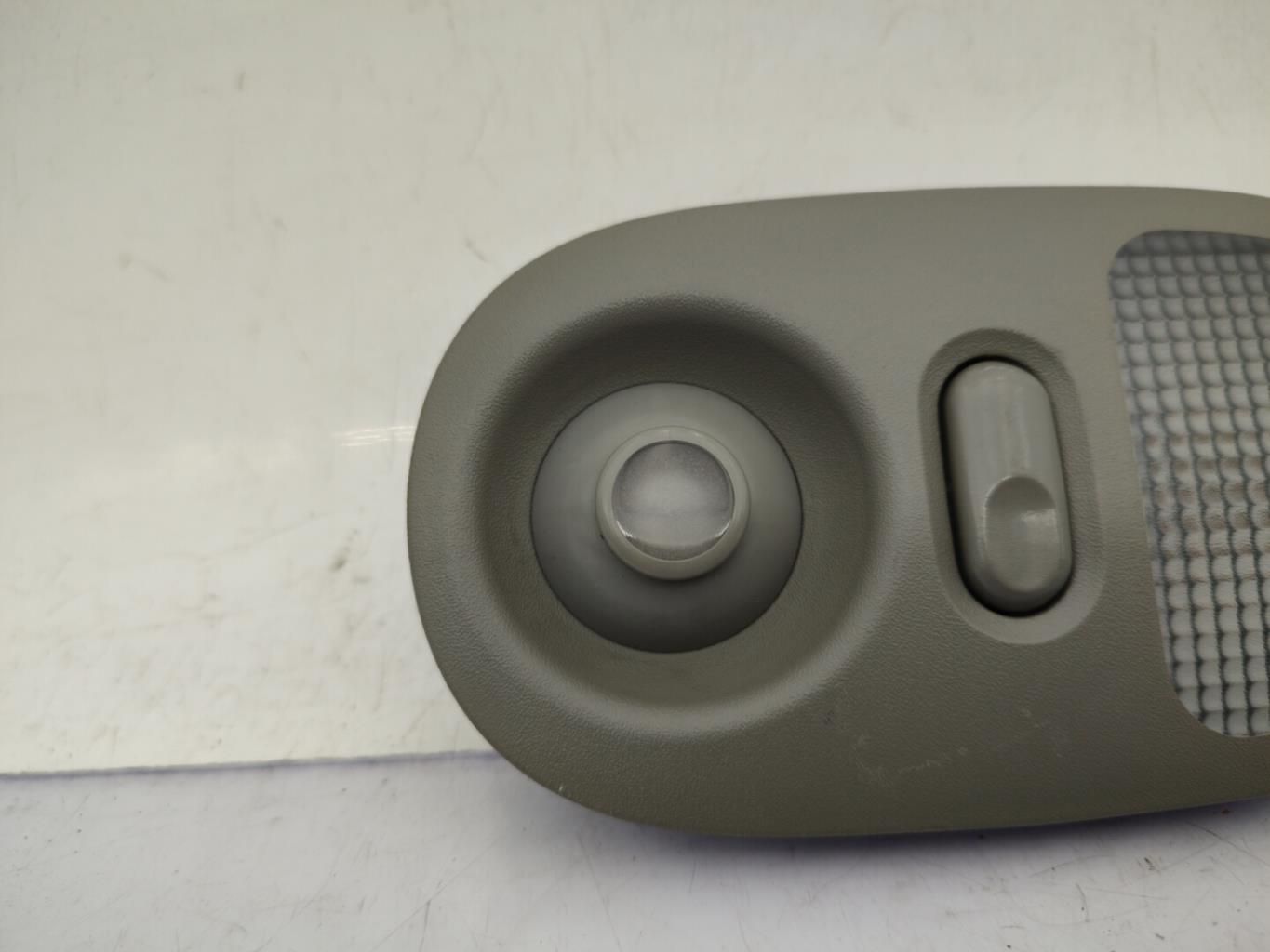 Eclairage de plafonnier RENAULT CLIO 2 PHASE 2 Diesel - 1