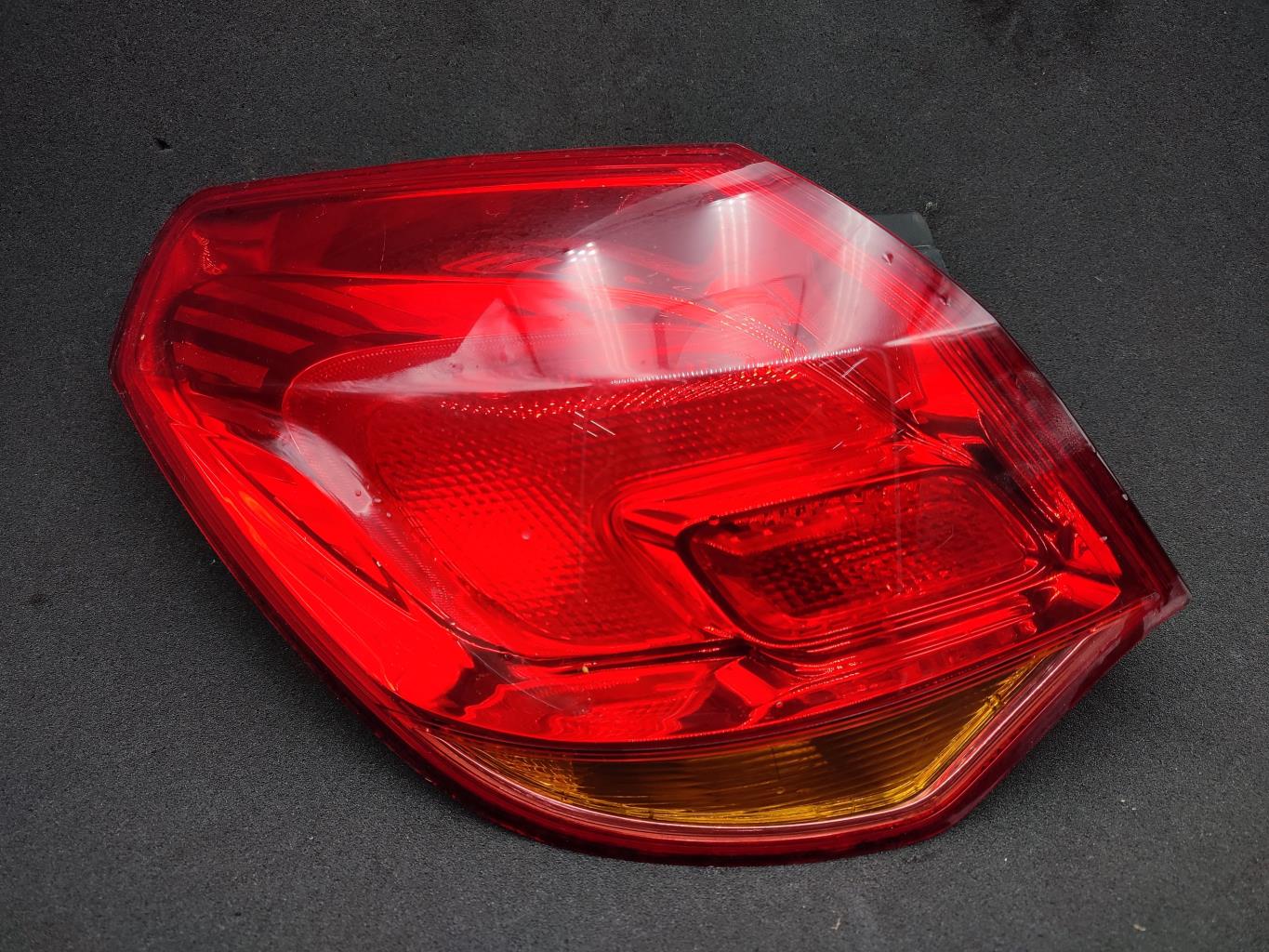 Fanale posteriore principale sinistro (luci) OPEL ASTRA J PHASE 1 Diésel - 1