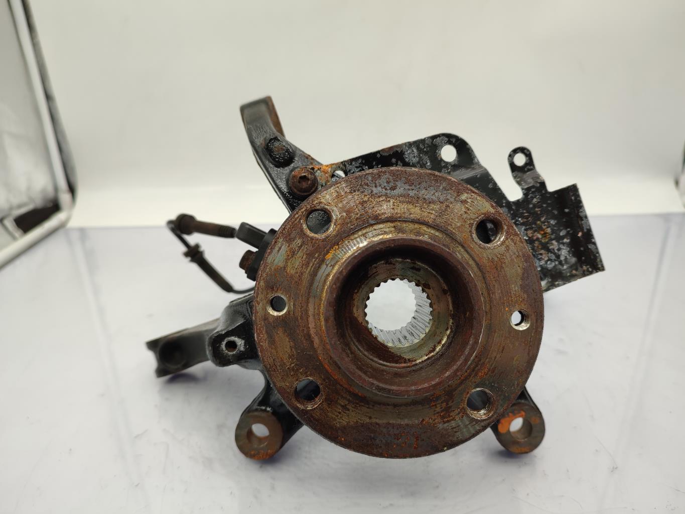 Fusee avant gauche RENAULT CAPTUR 1 PHASE 1 Diesel - 1