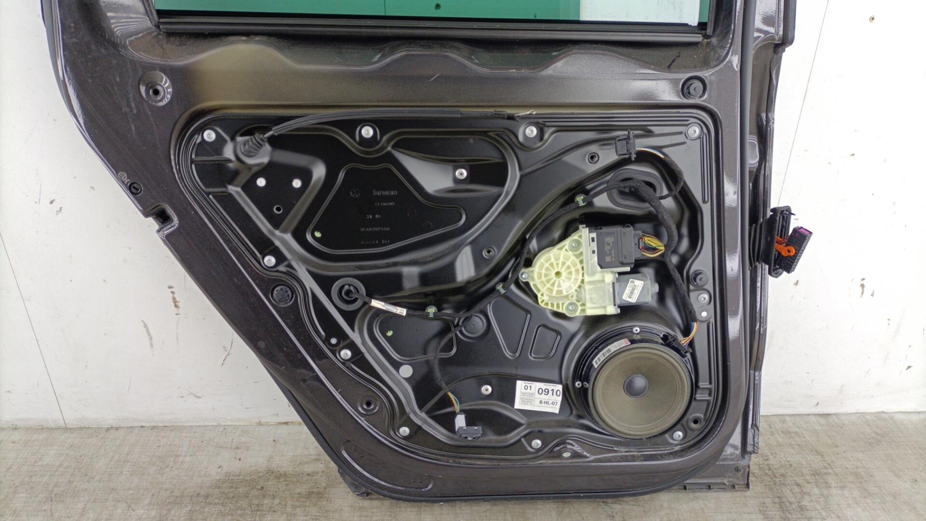 Portiera posteriore sinistra VOLKSWAGEN PASSAT 5 BREAK Diésel - 1