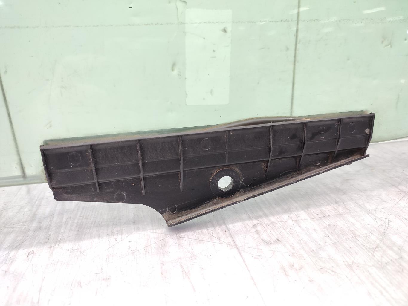 Vitre avant droit AUDI 80 3 AVANT PHASE 2 BREAK Diesel - 1