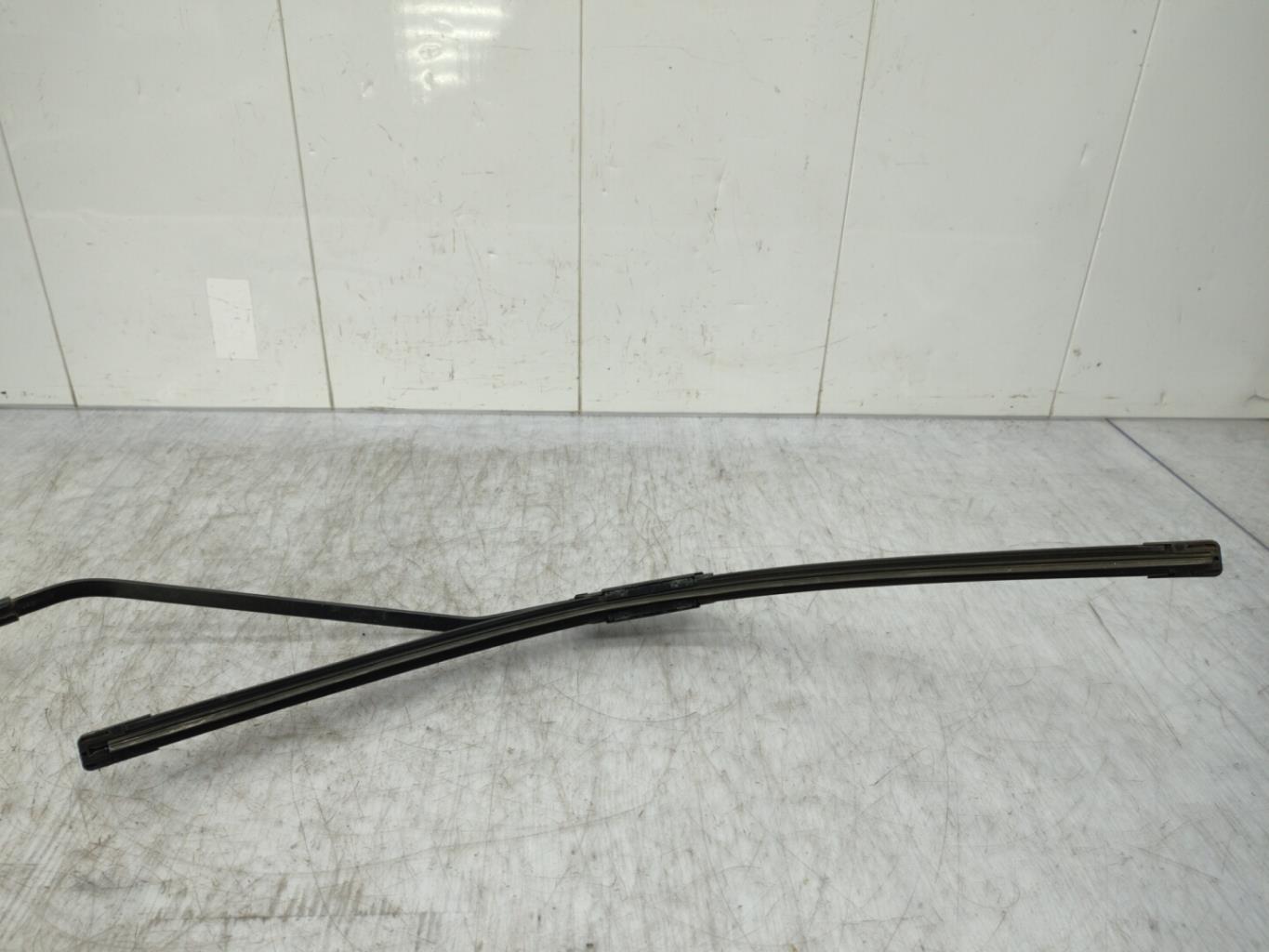 Braccio tergicristallo anteriore destro RENAULT SCENIC 3 PHASE 1 Diésel - 1