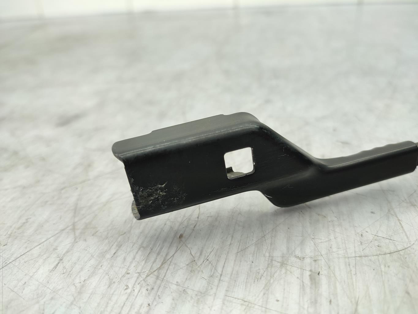 Braccio tergicristallo anteriore sinistro PEUGEOT 308 2 SW PHASE 1 BREAK Diésel - 1