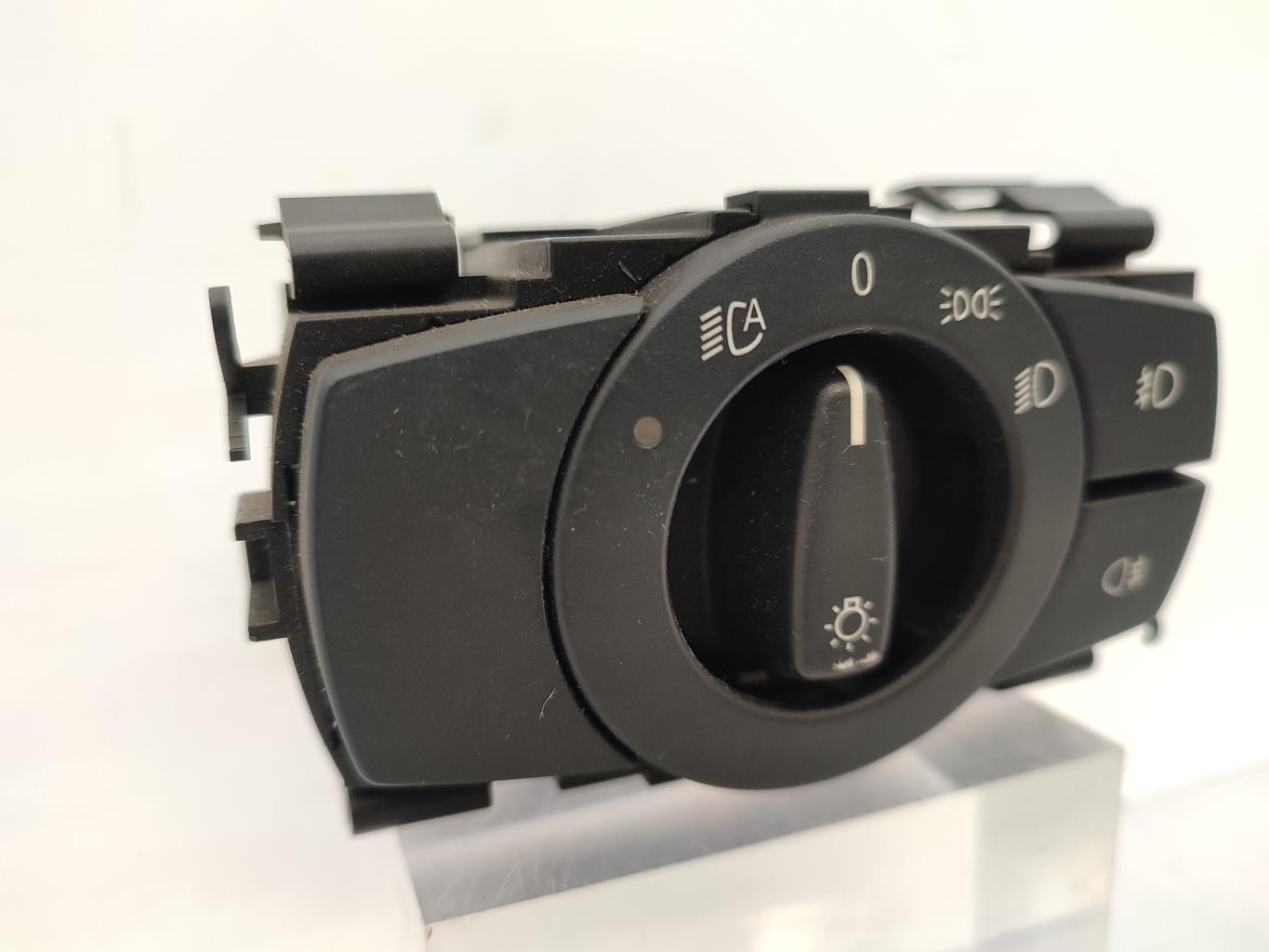 Commande de phare BMW SERIE 1 E87 PHASE 1 Diesel - 1