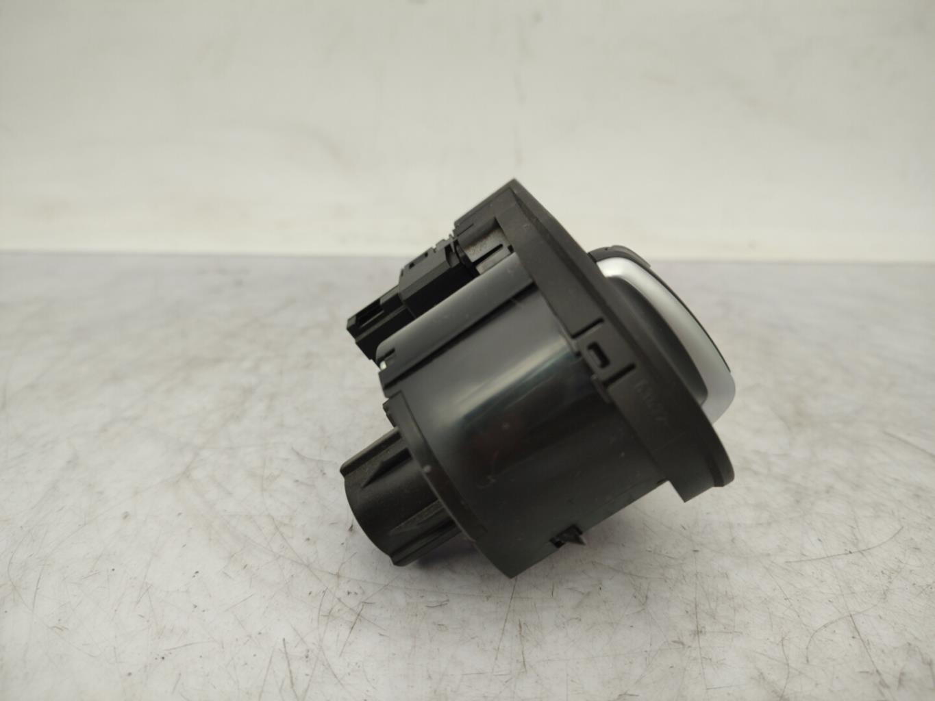 Commande de phare AUDI A1 1 PHASE 1  - 1