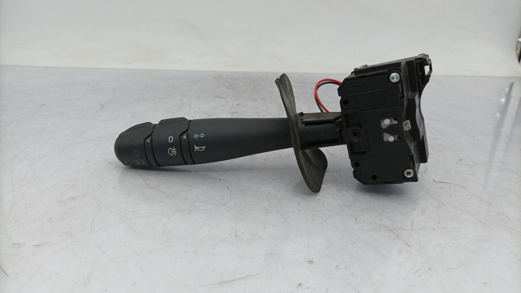 Commodo phare RENAULT CLIO 2 PHASE 1 Essence - 1