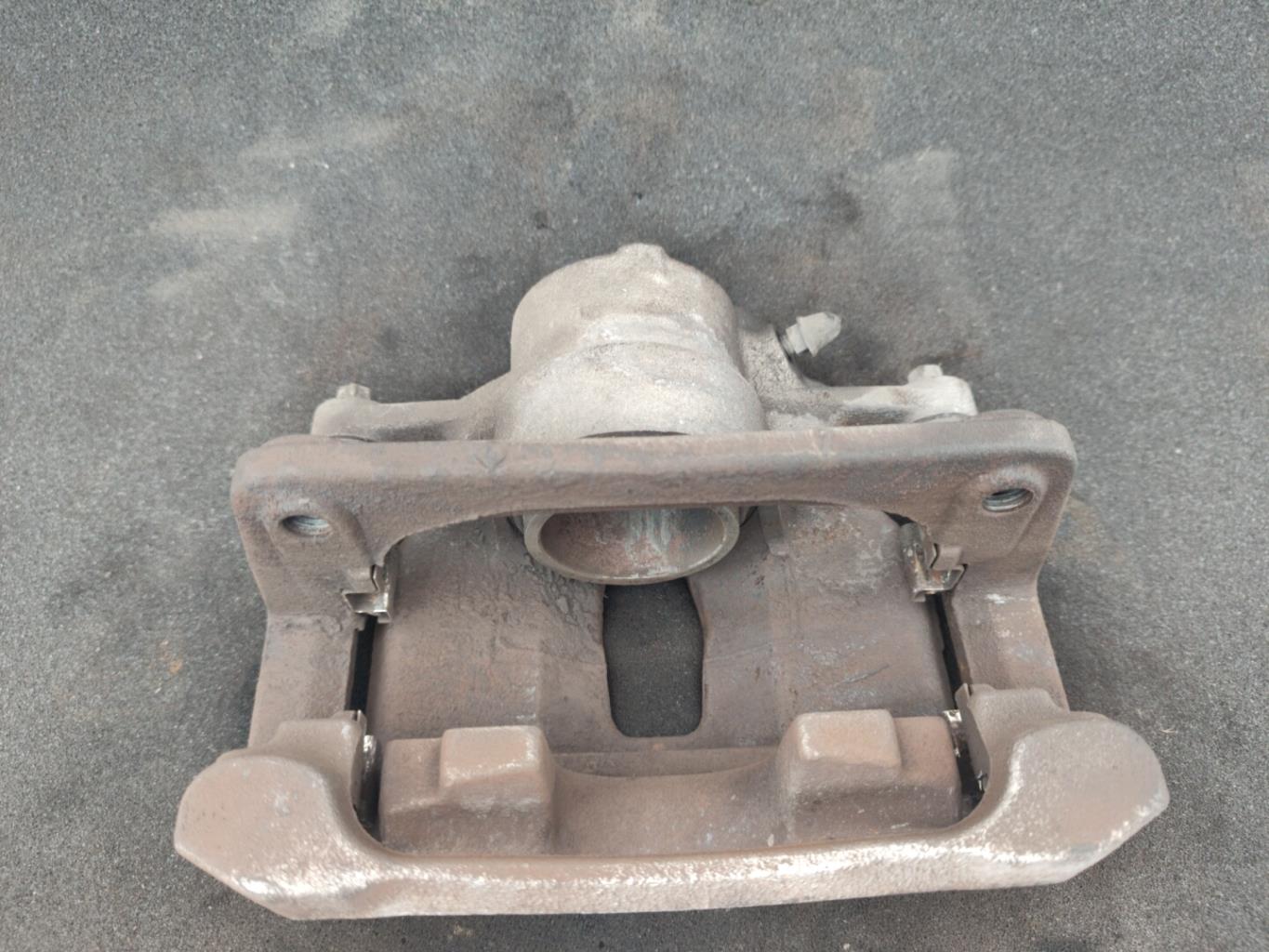 Pinza freni anteriore destra PEUGEOT 308 2 SW PHASE 1 BREAK Diésel - 1