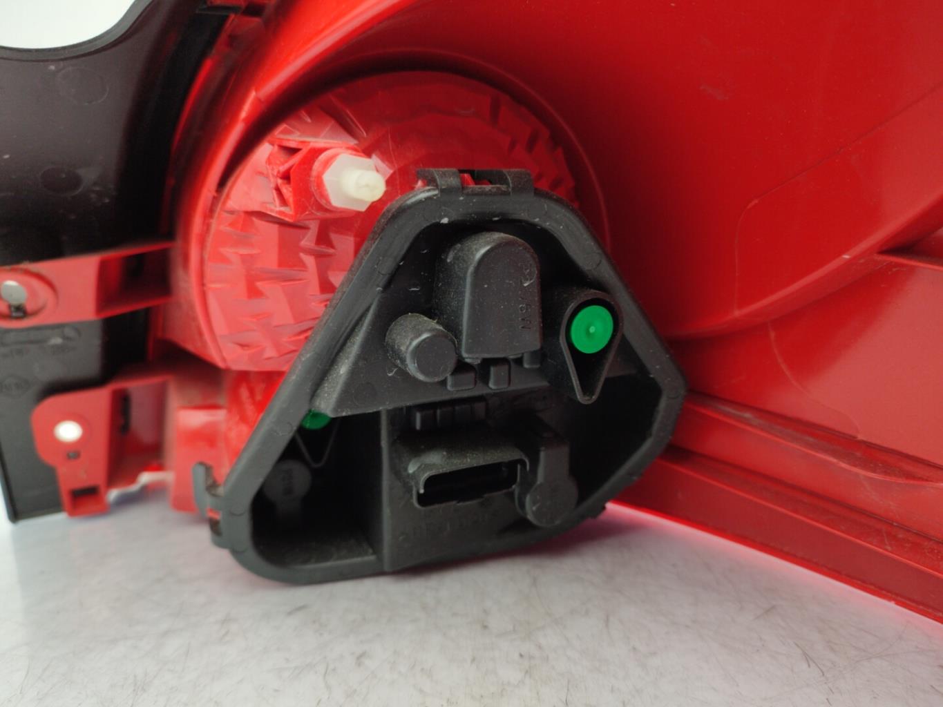Fanale posteriore principale sinistro (luci) RENAULT CLIO 3 PHASE 2 BREAK Gasolina - 1