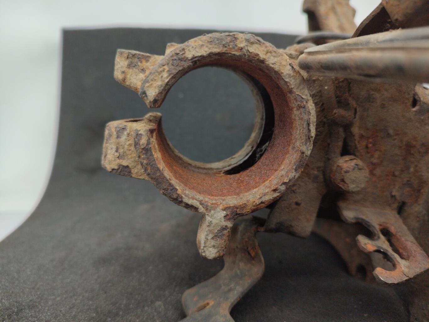 Fusee avant gauche CITROEN C5 1 PHASE 2 Diesel - 1