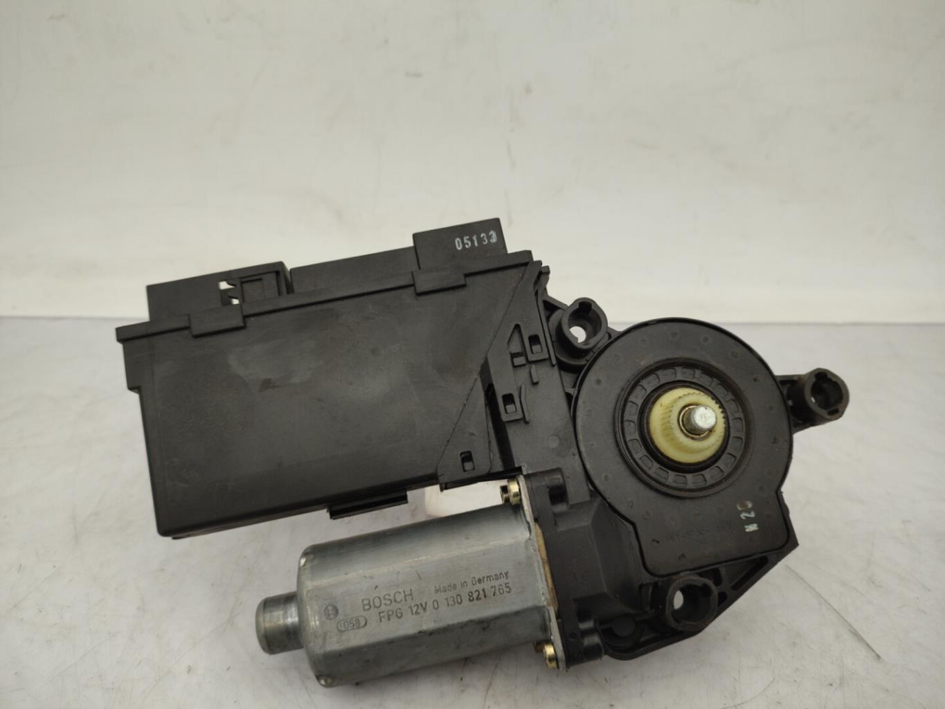 Motore alzacristalli anteriore destro AUDI A4 2 PHASE 1 Diésel - 1