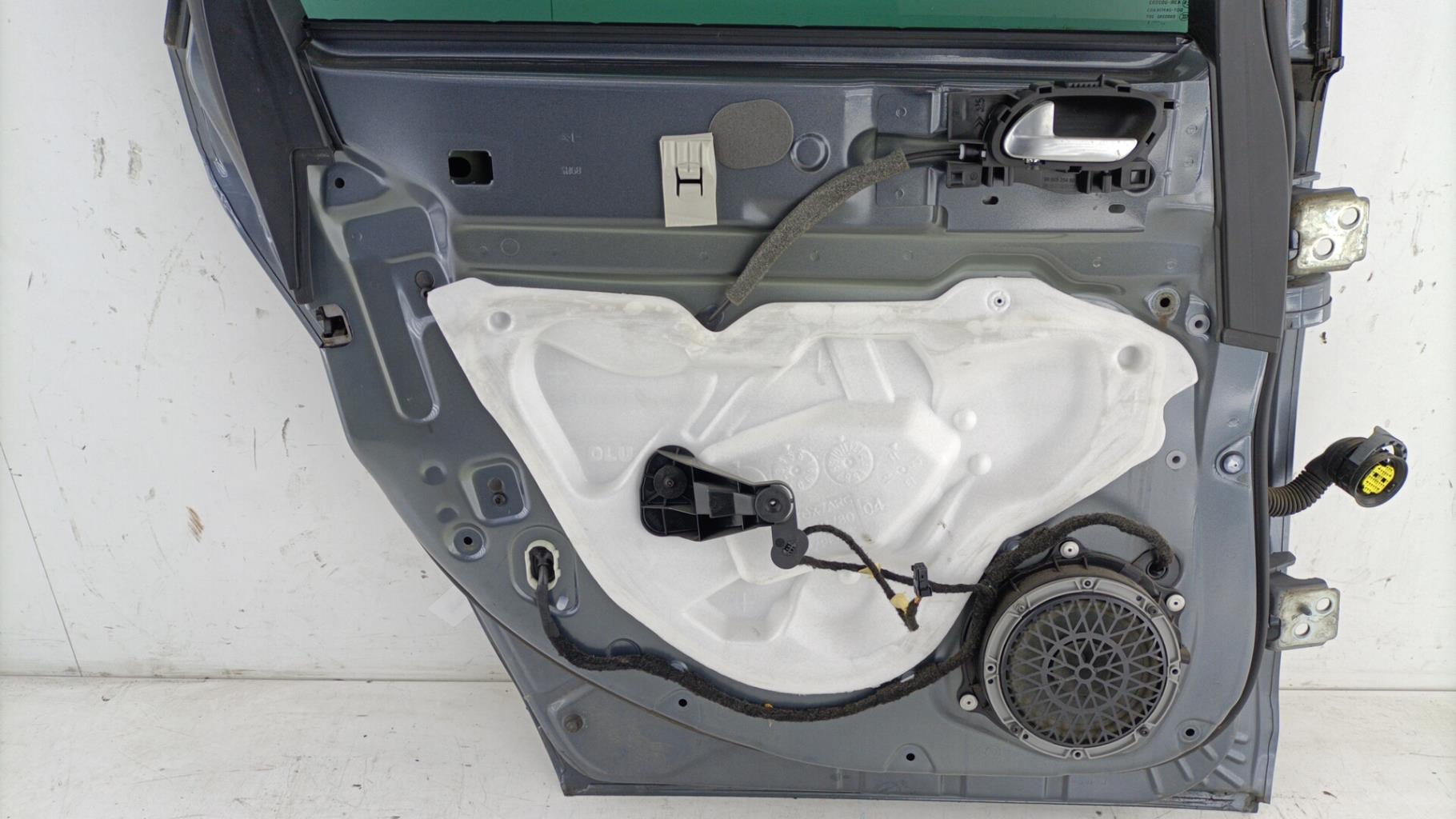 Puerta trasera izquierda CITROEN C5 2 BREAK Diésel - 1