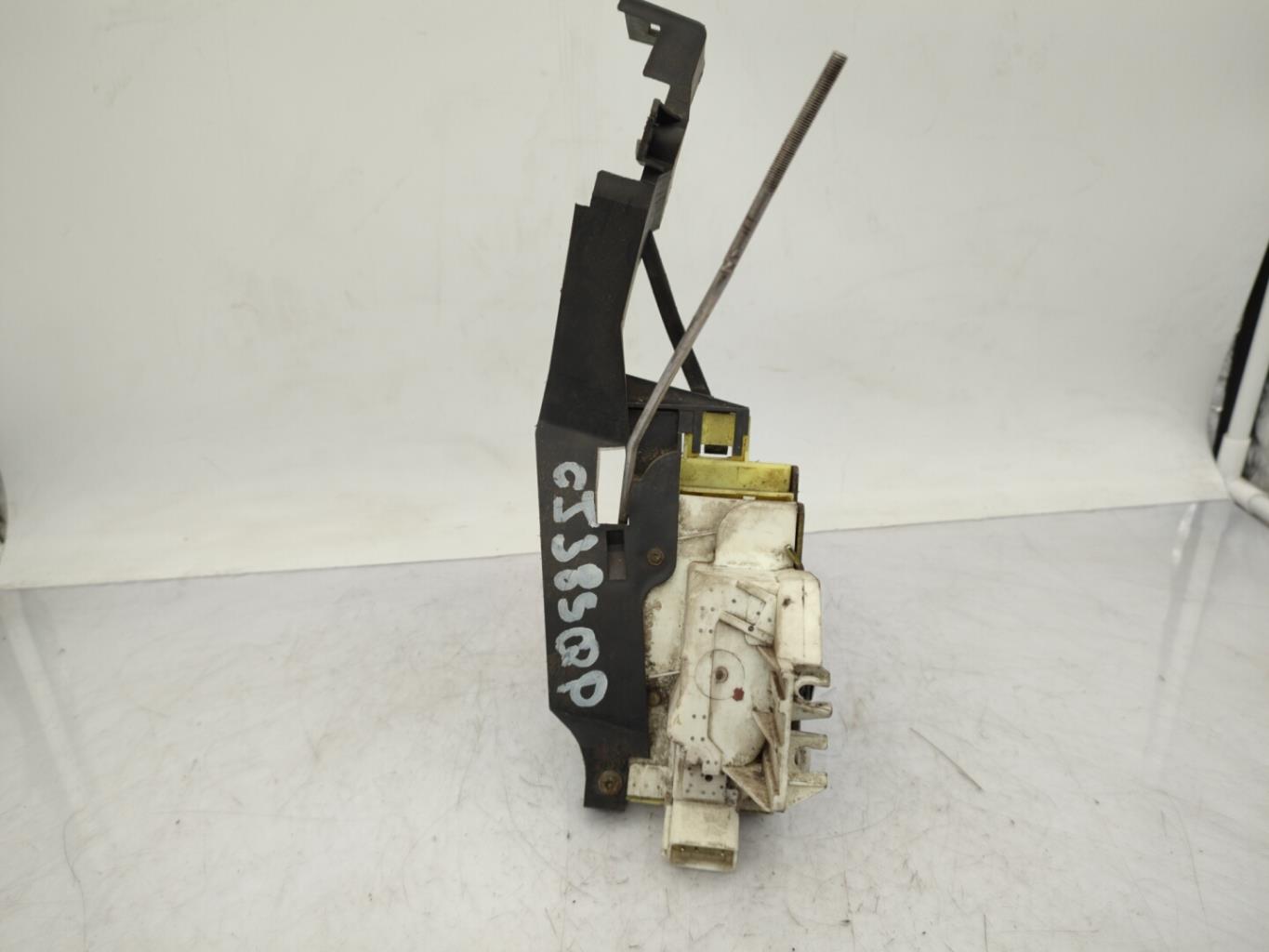 Serrure avant droit FORD FOCUS 1 BREAK Diesel - 1