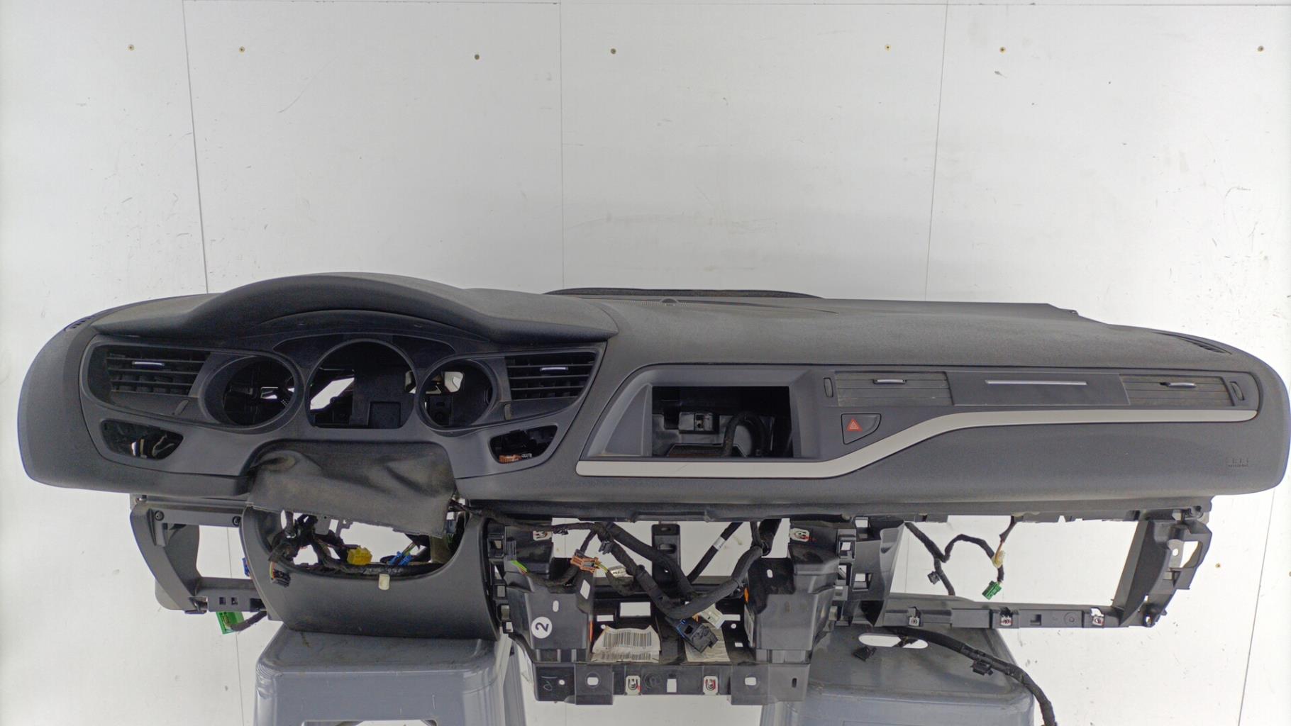 Tableau de bord CITROEN C5 2 BREAK Diesel - 1