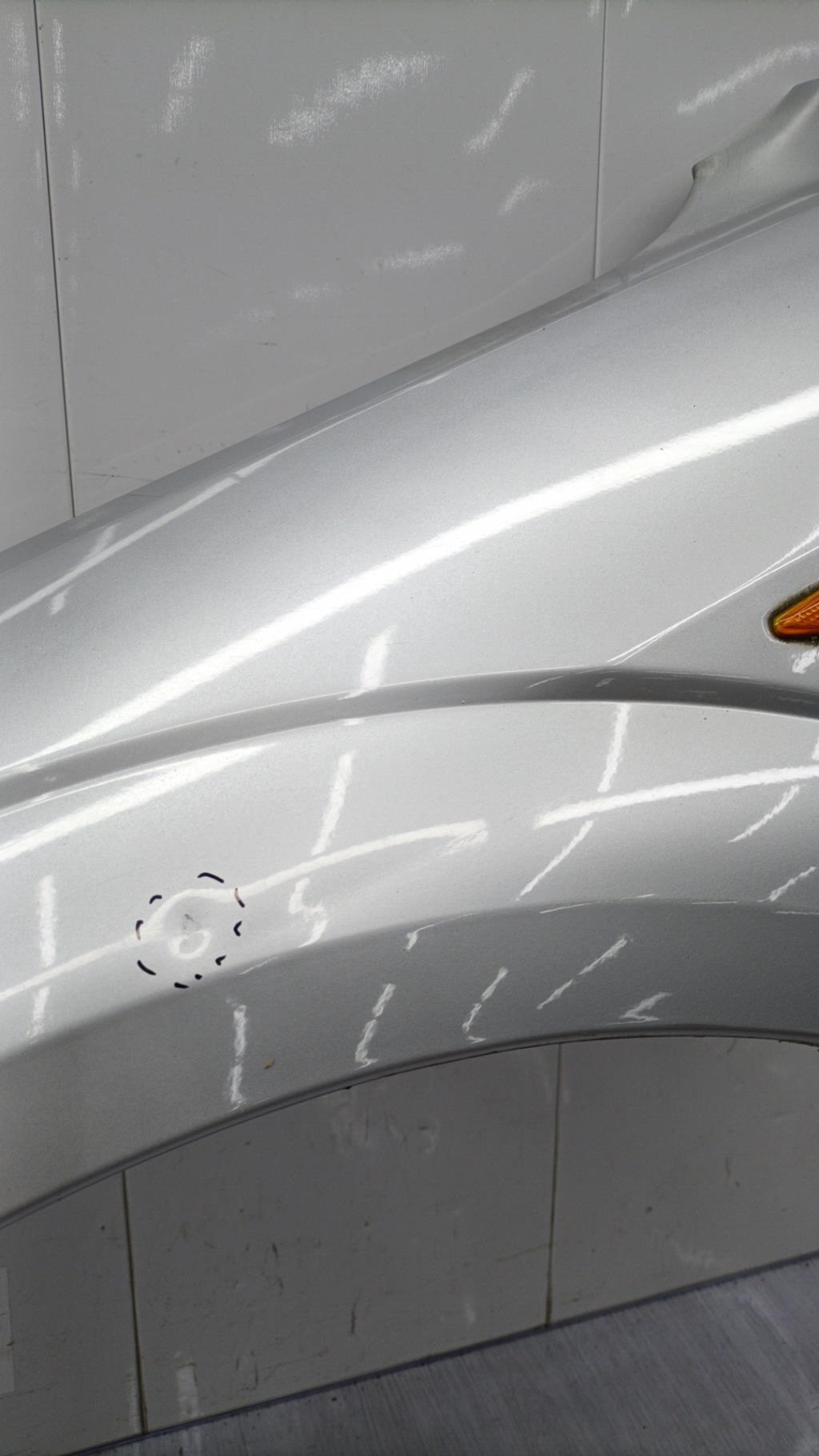 Parafango anteriore sinistro FORD MONDEO 2 BREAK Diésel - 1