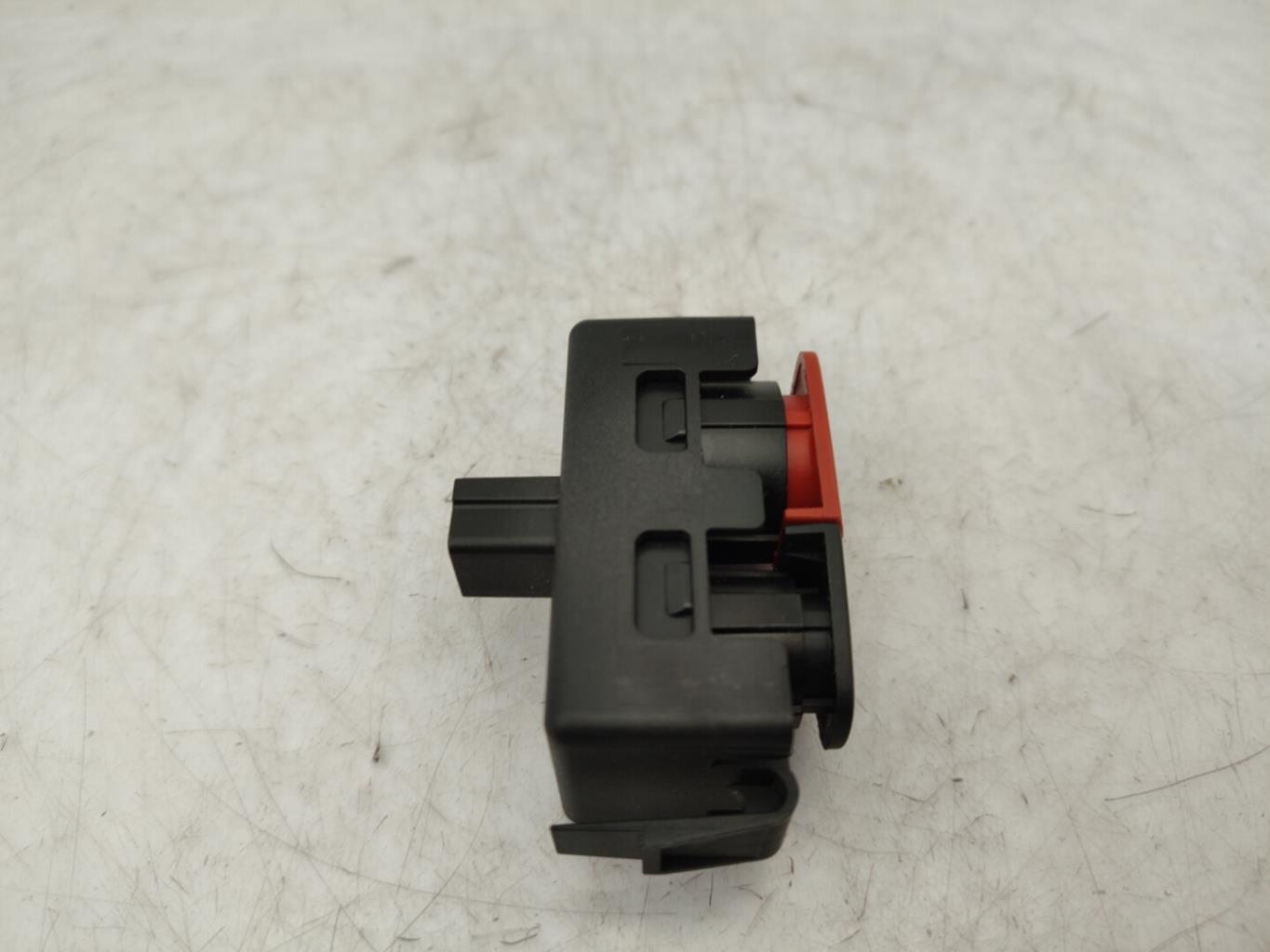 Bouton de warning RENAULT MEGANE 3 PHASE 1 Diesel - 1