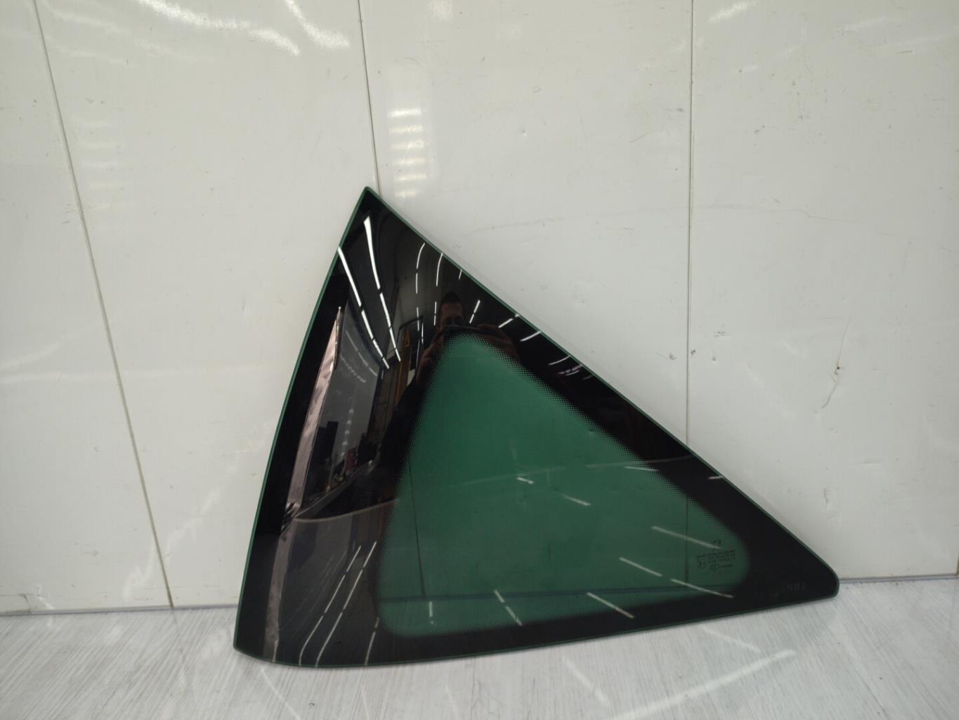 Custode arriere droit PEUGEOT 207 PHASE 1 BREAK Essence - 1