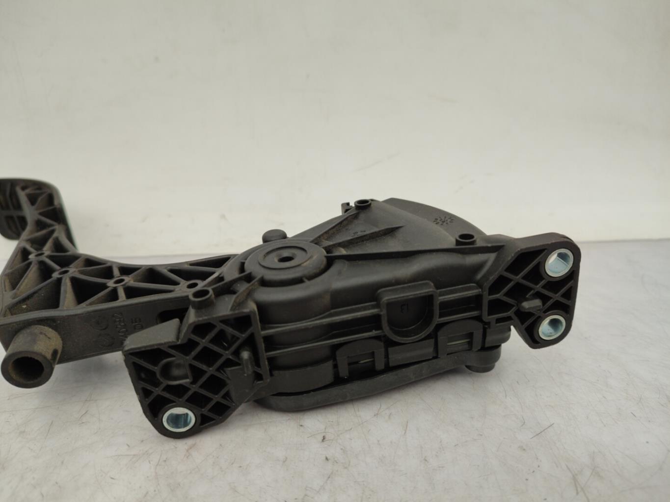 Pedale acceleratore VOLKSWAGEN POLO 5 PHASE 1  - 1