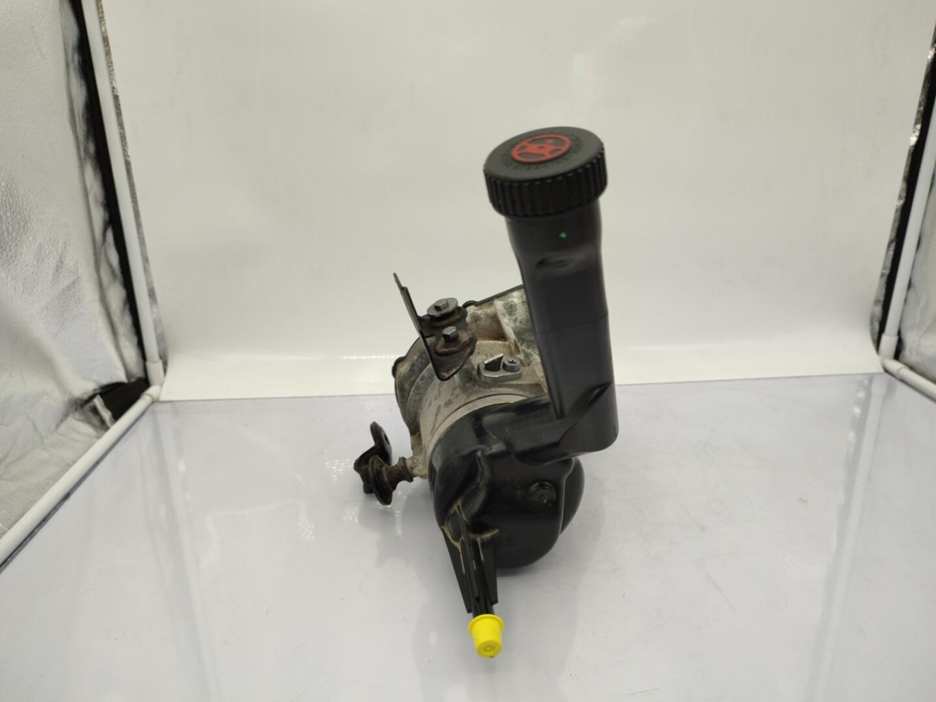 Pompe de direction PEUGEOT 308 1 PHASE 1 Diesel - 1