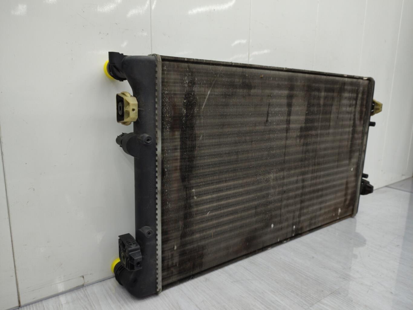 Radiateur eau VOLKSWAGEN GOLF 4 Essence - 1