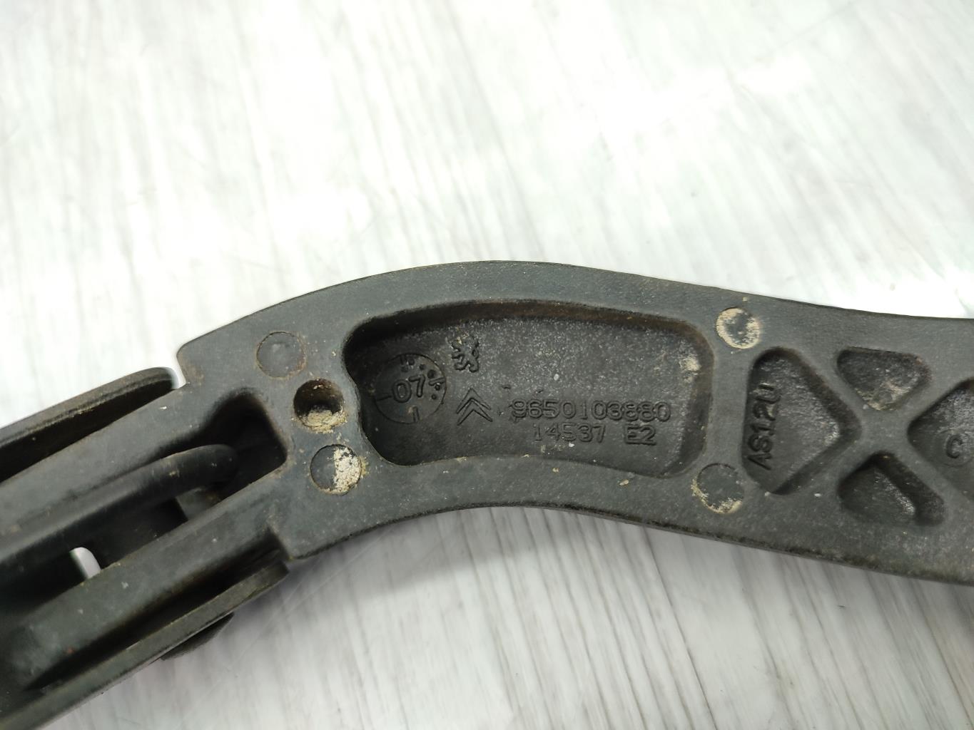 Braccio tergicristallo anteriore sinistro CITROEN C4 1 PHASE 1 Diésel - 1