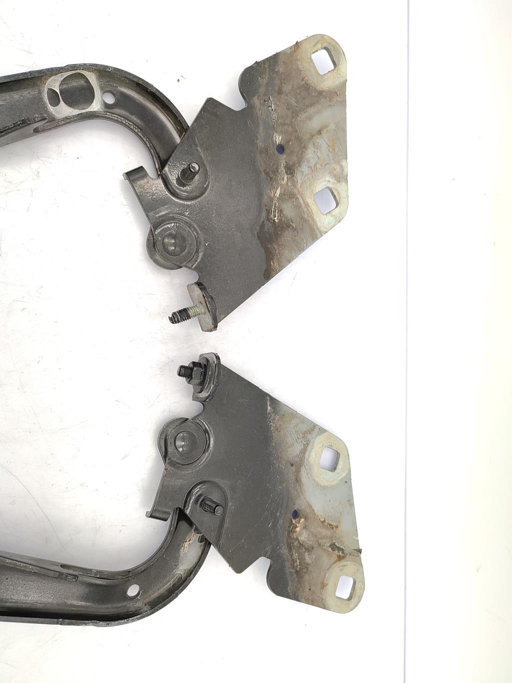 Charniere de capot RENAULT MEGANE 3 PHASE 1 Diesel - 1