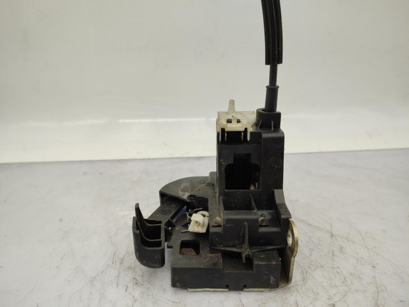 Serrure avant droit RENAULT CLIO 2 PHASE 2 Diesel - 1