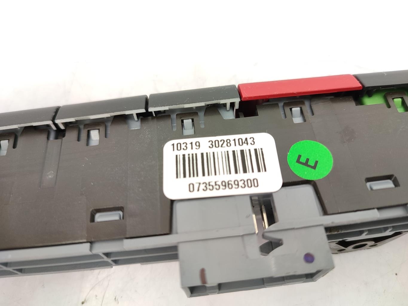 Bouton de warning FIAT PANDA 3 PHASE 1 Essence - 1