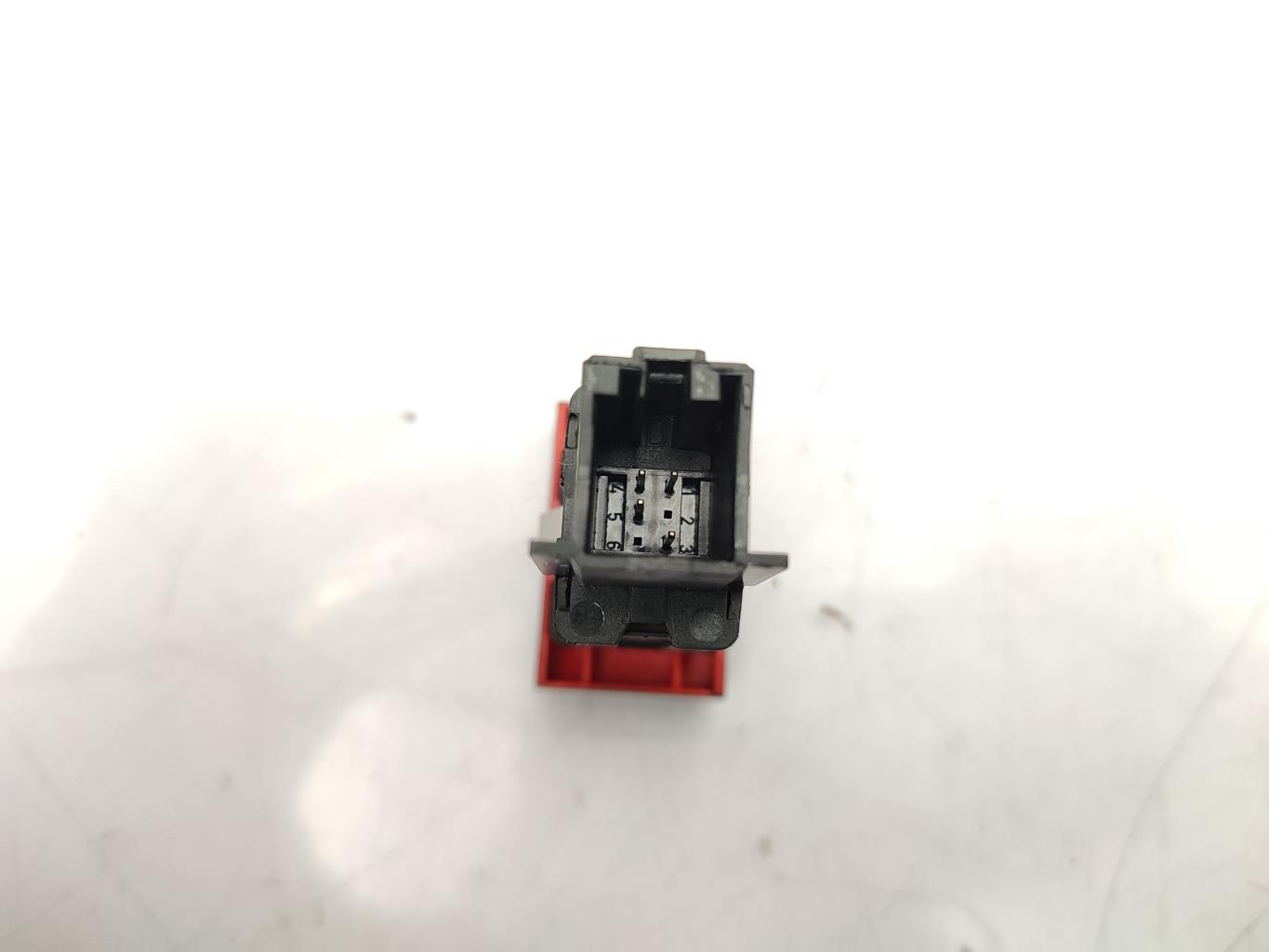 Interruttore luci emergenza VOLKSWAGEN POLO 5 PHASE 1 Gasolina - 1